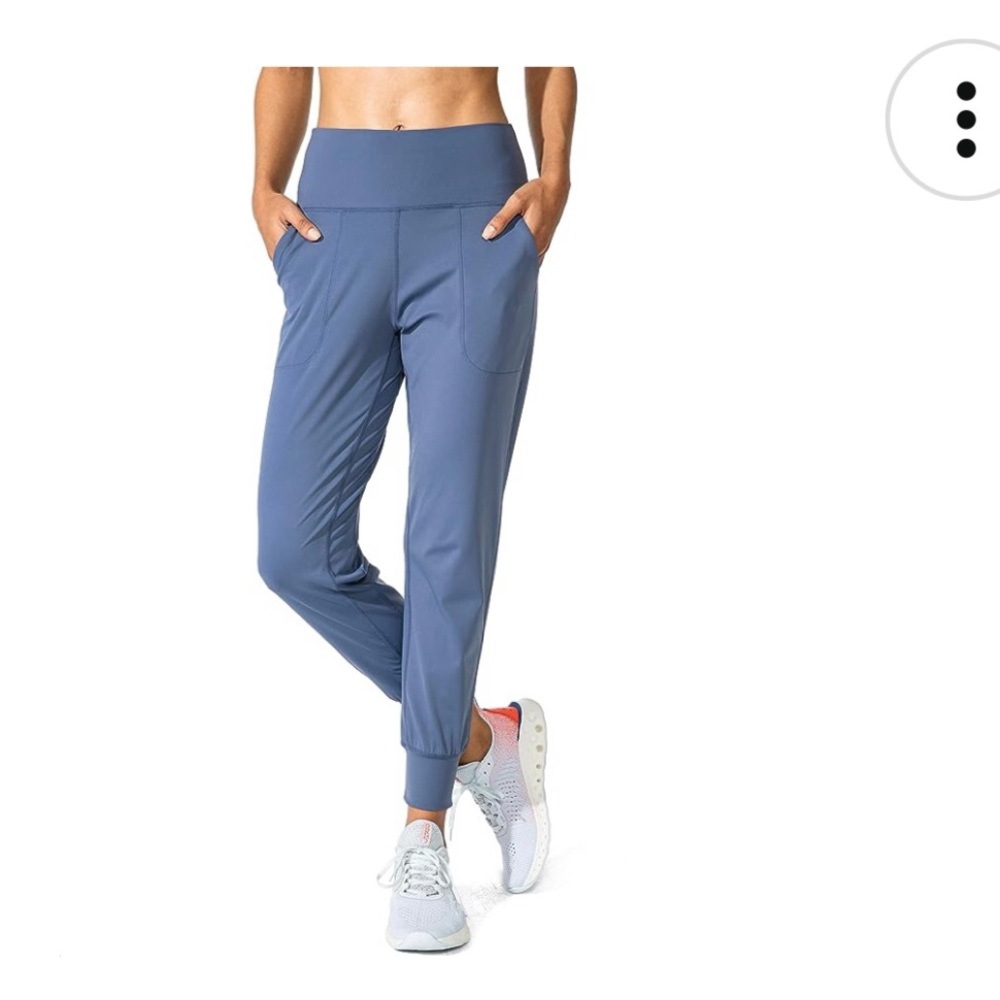 NWOT, never worn, adorable blue Joggers